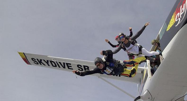 Jackie Spencer and Dan Entin during their skydive wedding