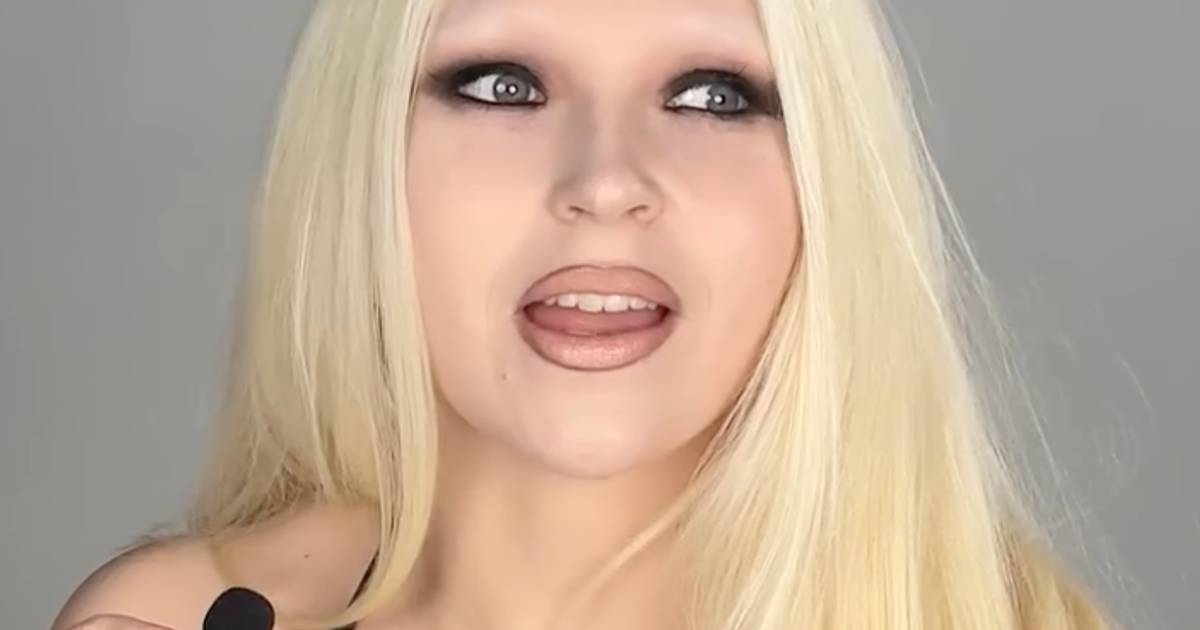 Zaliczyła wpadkę na festiwalu Coachella. Body rozpięło się na oczach publiczności