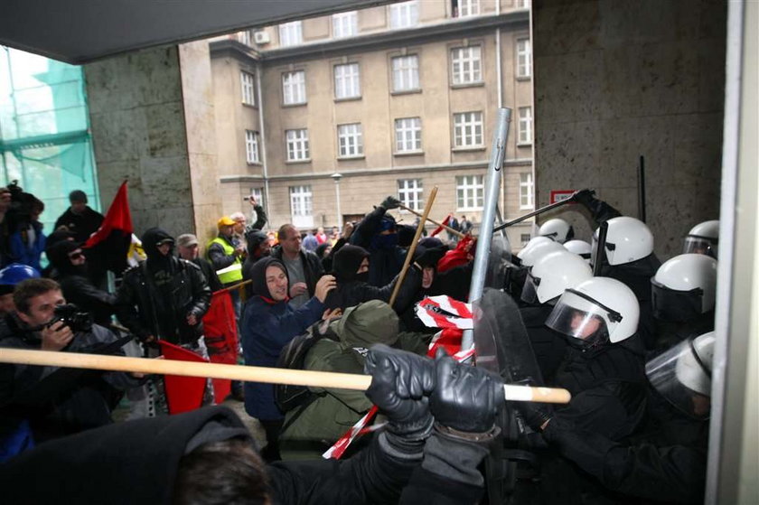 Związkowcy kontra policja. Są ranni