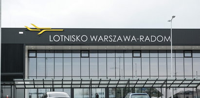 Kłopoty podczas otwarcia lotniska w Radomiu. Części samolotu spadły do ogródka