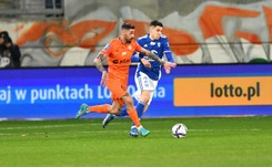 Stokowiec zrobił rewolucję w składzie i Zagłębie wreszcie wygrało [WIDEO]