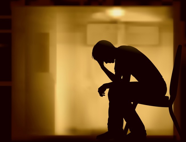 Koszty prolongowania spłaty związane są z wnioskiem konsumenta o przedłużenie 
terminu spłaty lub ustalenie innych zasad spłaty. Tego typu usługi są bardzo kosztowne 
dla konsumenta. W badanych wzorcach można wyróżnić kilka opłat związanych z takim 
wnioskiem konsumenta. Najczęściej spotykaną opłatą za prolongowanie spłaty jest 
prowizja za przedłużenie terminu spłaty. Można powiedzieć, że występuje ona na różnych zasadach we wszystkich badanych wzorcach. Zasadniczo, poza trzema wyjątkami, pożyczkodawcy umożliwiają konsumentowi złożenie wniosku o przedłużenie 
terminu spłaty wielokrotnie. Większość pożyczkodawców dopuszcza złożenie wniosku 
o przedłużenie terminu spłaty przed i po terminie płatności, przy czym niektórzy ograniczają możliwość złożenia wniosku po terminie do określonego okresu, np.: 30 dni opóźnienia w spłacie. Wśród badanych wzorców są i takie, w których możliwe jest 
złożenie wniosku o przedłużenie terminu spłaty jedynie przed jego upływem, ewentualnie do kilku dni (5 dni) po terminie spłaty. Przedłużenie terminu spłaty możliwe jest tylko i wyłącznie po wniesieniu przez konsumenta prowizji. Opłata ta zazwyczaj jest 
nieco wyższa od prowizji za udzielenie pożyczki. Niektórzy pożyczkodawcy umożliwiają konsumentowi, który nie dokonał spłaty pożyczki w terminie, ustalenie nowych zasad spłaty zadłużenia w formie indywidualnego planu 
spłat czy renegocjacji warunków spłaty. Takie czynności również związane są z wniesieniem przez konsumenta opłaty sięgającej nawet 40 proc. kwoty pożyczki. <br /><br />

W dwóch wzorcach w przypadku przedłużenia terminu spłaty naliczany jest również 
koszt ubezpieczenia na takich zasadach, jak przy udzieleniu pożyczki.  Źródło: Federacja Konsumentów. <br /><br />