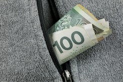 100 zł miesięcznie od PFRON dla tej grupy chorych. Co trzeba zrobić, aby otrzymać pieniądze?