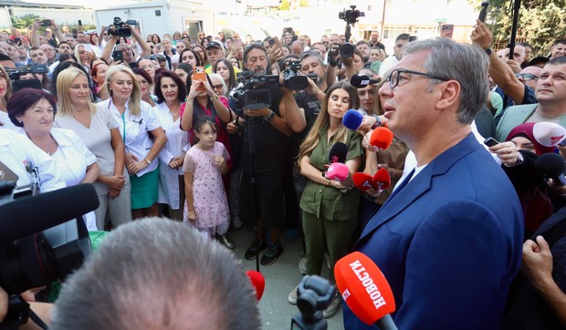 Aleksandar Vučić, u okviru posete Raškom okrugu, obilazi završne radove na dogradnji Kliničkog centra u Novom Pazaru