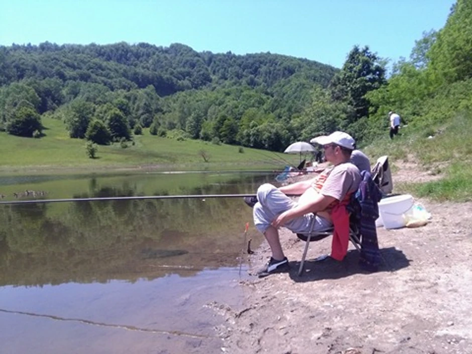 Na jezeru Vrutci zabranjeno korišćenje aromatizovane prihrane