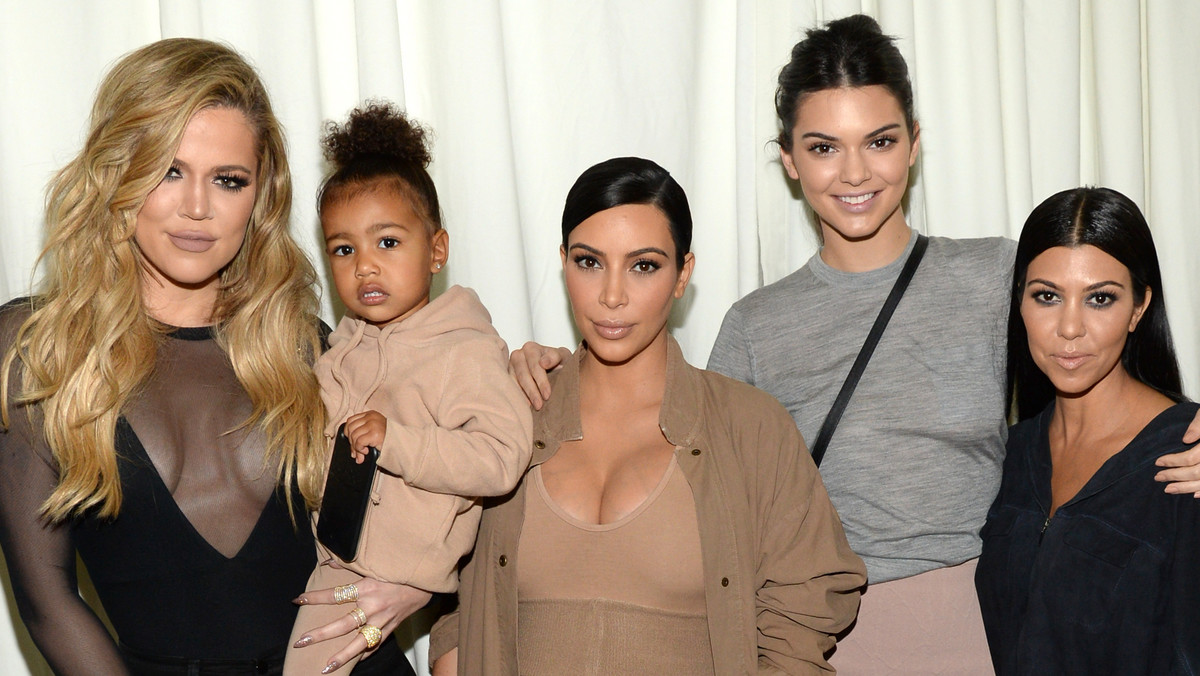 Khloe Kardashian, córka Kim Kardashian i Kanyego Westa - North West, Kim Kardashian-West, Kendall Jenner oraz Kourtney Kardashian