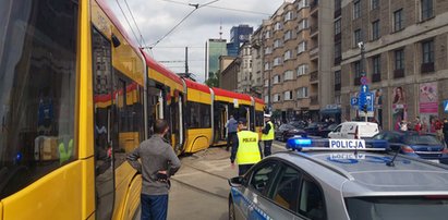 Wykoleił się tramwaj w centrum Warszawy. Duże utrudnienia w godzinach szczytu