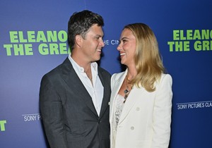 Skarlet Johanson i Kolin Džost 