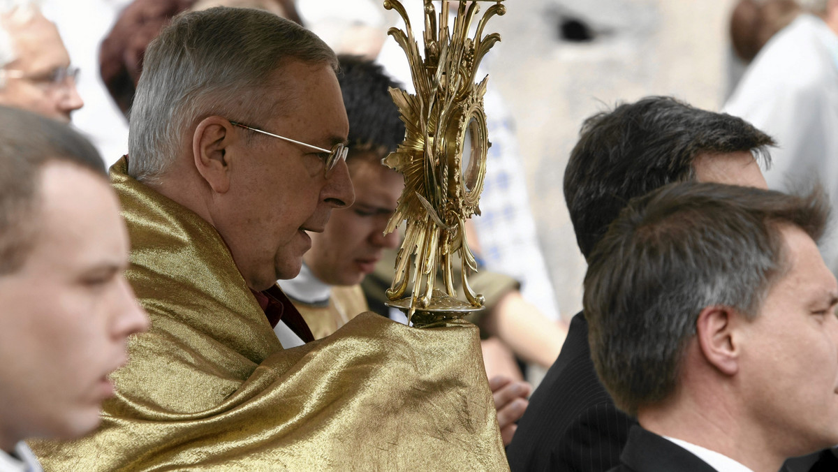 Msza św. w intencji Sudanu rozpoczęła poznańskie obchody Dnia Solidarności z Kościołem Prześladowanym. - Pomoc niesiemy informując o ich sytuacji, modląc się za nich i wspierając ich materialnie - powiedział w niedzielę w homilii abp Stanisław Gądecki.