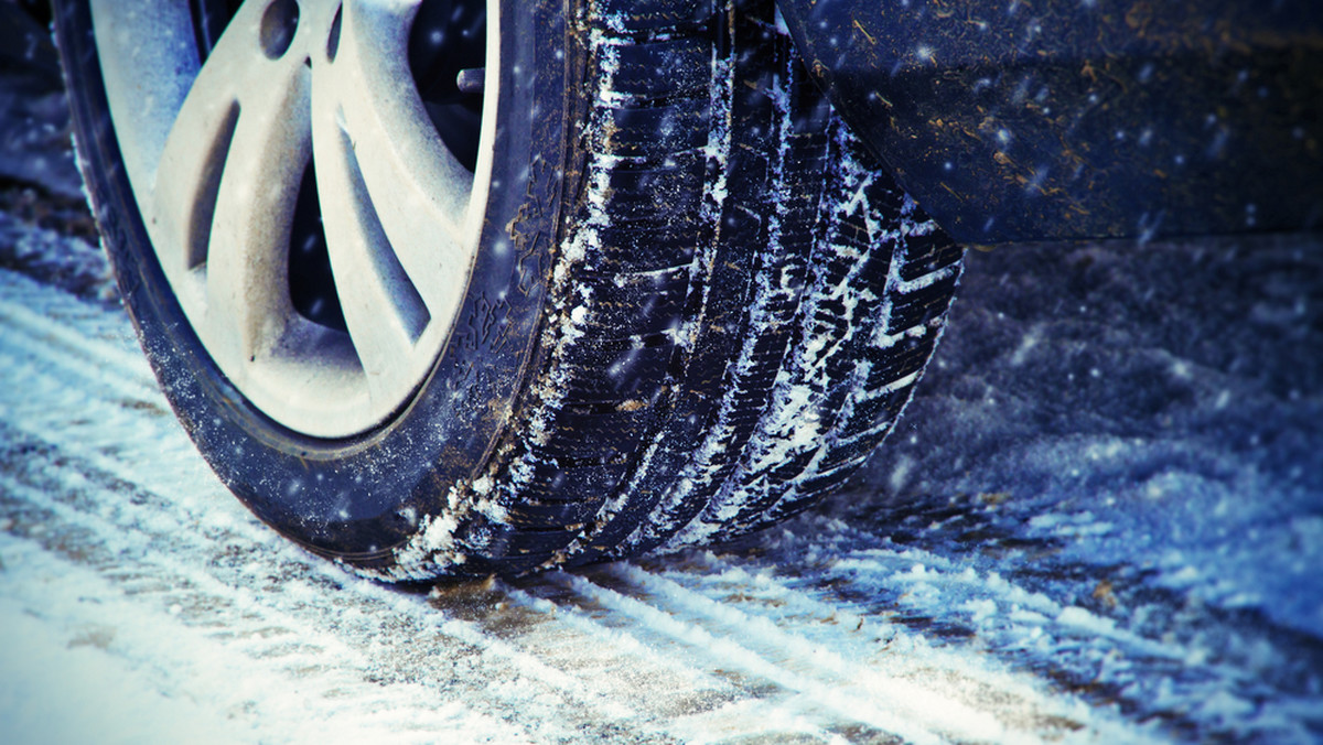 GDDKiA i IMGW ostrzegają przed opadami śniegu i niskimi temperaturami