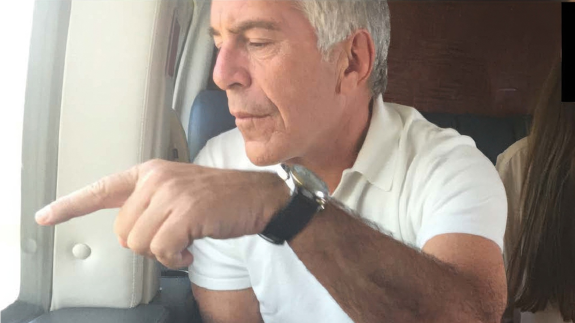 Jeffrey Epstein na fotografii zverejnenej americkým ministerstvom spravodlivosti.