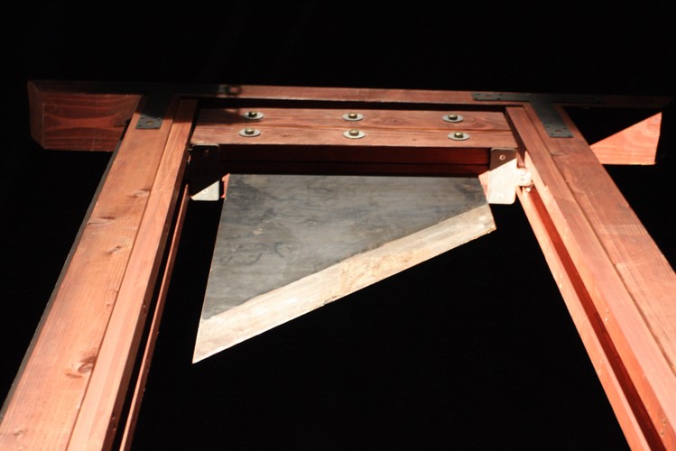 Gilotyna, słynny wynalazek francuskiego oświecenia