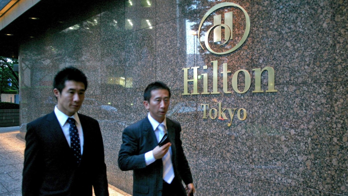 Hilton Worldwide Holdings Inc., firma należąca do Blackstone Group kierująca siecią hoteli, chce uzyskać 1,25 miliarda dolarów w debiucie giełdowym w Stanach Zjednoczonych, ponieważ akcje firm hotelowych są w obrocie w cenach bliskich najwyższego w ciągu sześciu lat poziomu.