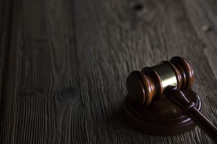 Iustitia: Z żalem obserwujemy obrady organu podającego się za KRS