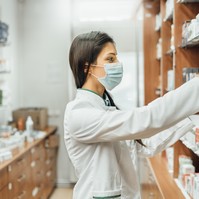 Miért drágák a hazai patikai COVID-tesztek? Szakértői vélemény