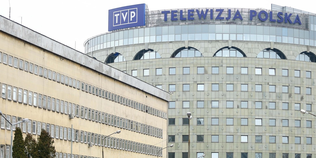 Kuriozalne tłumaczenie TVP. To dlatego promowali konkurencyjną telewizję?