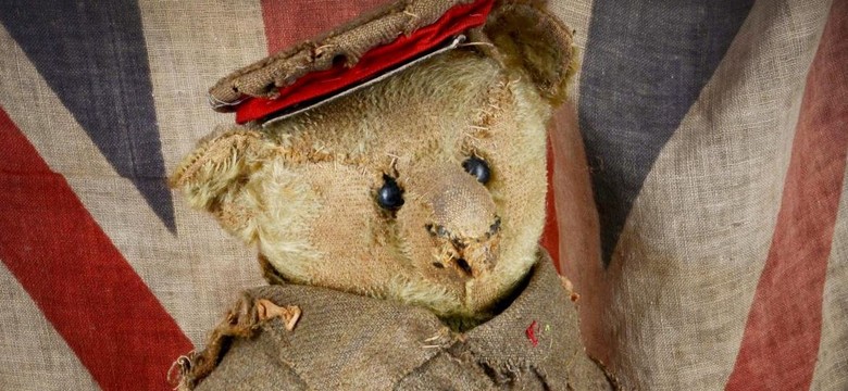 116-letni miś, który pocieszał chłopca w czasie wojny, szuka nowego właściciela. Trafi na aukcje