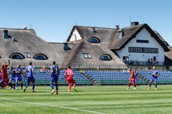 Kluby piłkarskie rezygnują z przyjazdu do Polski ze względu na wojnę