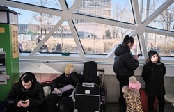 Dla uchodźców z Ukrainy Polska to plan B, wdrożony na czas wojny [BADANIE]