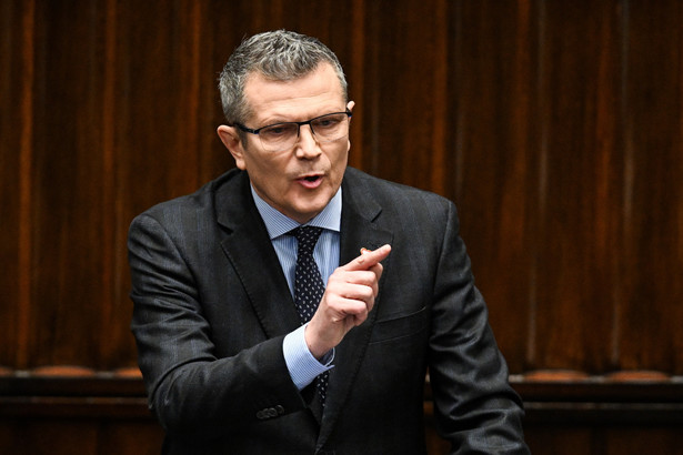 Poseł KO Marcin Bosacki na sali obrad Sejmu w Warszawie