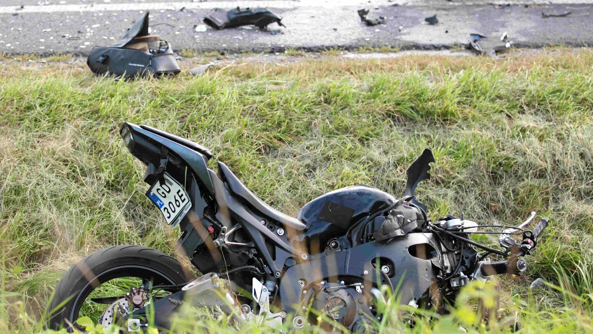 Stan zdrowia poszkodowanego w wypadku motocyklowym eurodeputowanego PO Jarosława Wałęsy jest stabilny; jest przygotowywany do zabiegów rekonstrukcji kości - poinformował  rzecznik Wojskowego Instytutu Medycznego Piotr Dąbrowiecki.