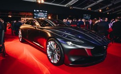 Mazda wprowadzi trzy NOWE samochody elektryczne i 10 hybryd