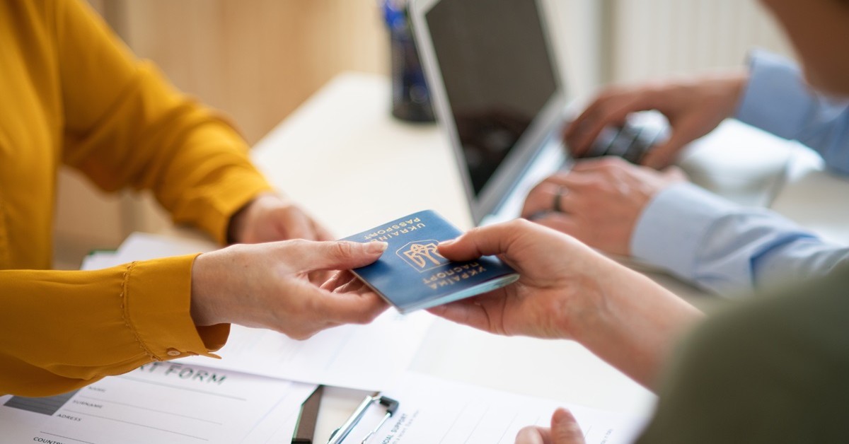 Zatrudnianie cudzoziemców w 2026 roku – jakie zmiany w zezwoleniach i warunkach?