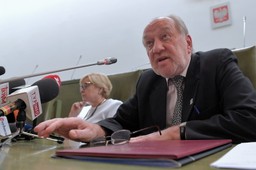 Kim jest Józef Iwulski?