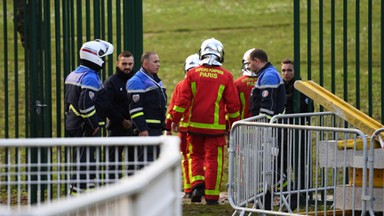 Atak nożownika w parku pod Paryżem. Został zastrzelony przez policję