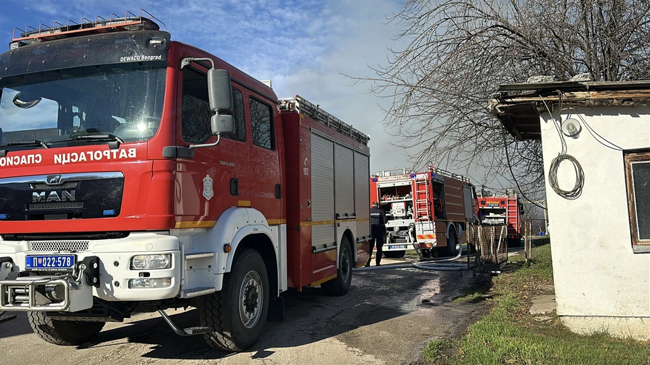 Požar na farmi pilića u Čačku