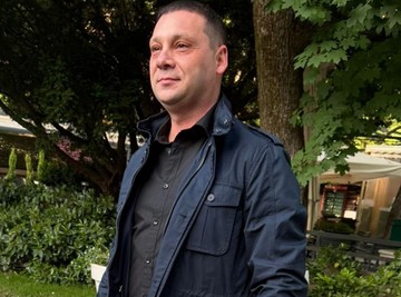 IZMIRIO SE SA BIVŠOM SUPRUGOM KOJA GA JE PREVARILA SA NAJBOLJIM DRUGOM! Darko Filipović: "Iz Grčke dolazim u Beograd zbog ćerke koja ima 14 godina!"