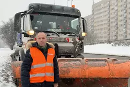 Godzina na wyjazd i rozpoczęcie pracy. Jeździłem z kierowcą pługa. Tak wygląda odśnieżanie dróg