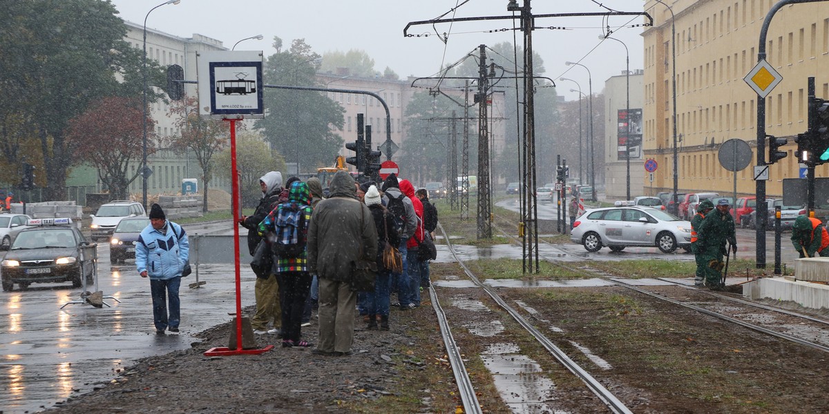 Podnoszą przystanki tramwajowe