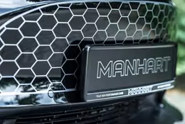 Manhart TM3 720 – Tesla Model 3 z naklejonym grillem