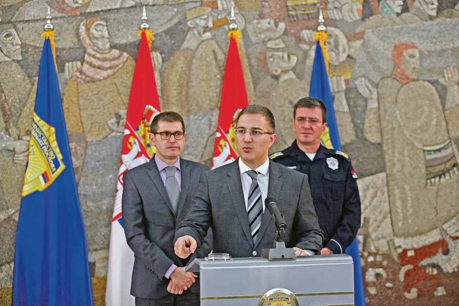 Ne može da otkrije ime privedenog: Ministar Nebojša Stefanović