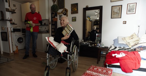 Marzyła o książce Tokarczuk. Ale książki do garnka nie włoży. Oto historia pani Krysi