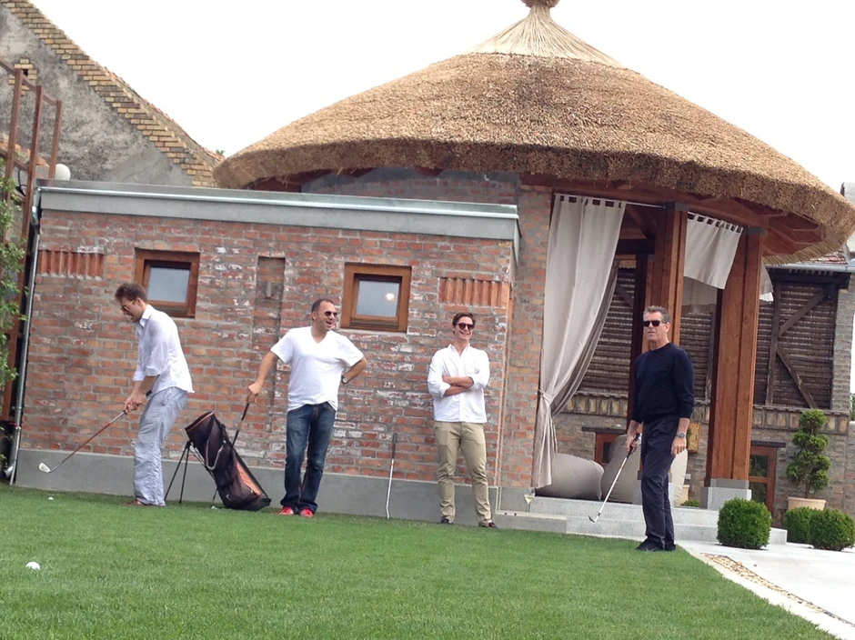 Brosnan i gosti igrali su golf na Jevrosimovićevom salašu