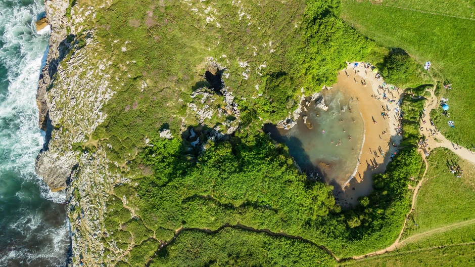 Plaža Gulpiyuri