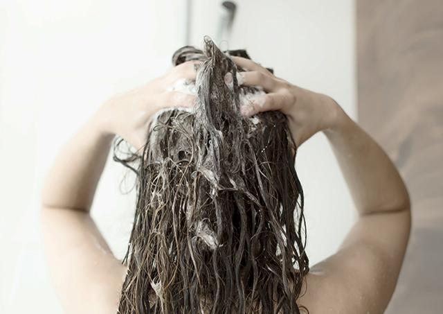 Viszlát ősz haj! Ez az erős természetes házi szer a legjobb módszer arra,  hogy visszafordítsd az őszülést - Blikk Rúzs