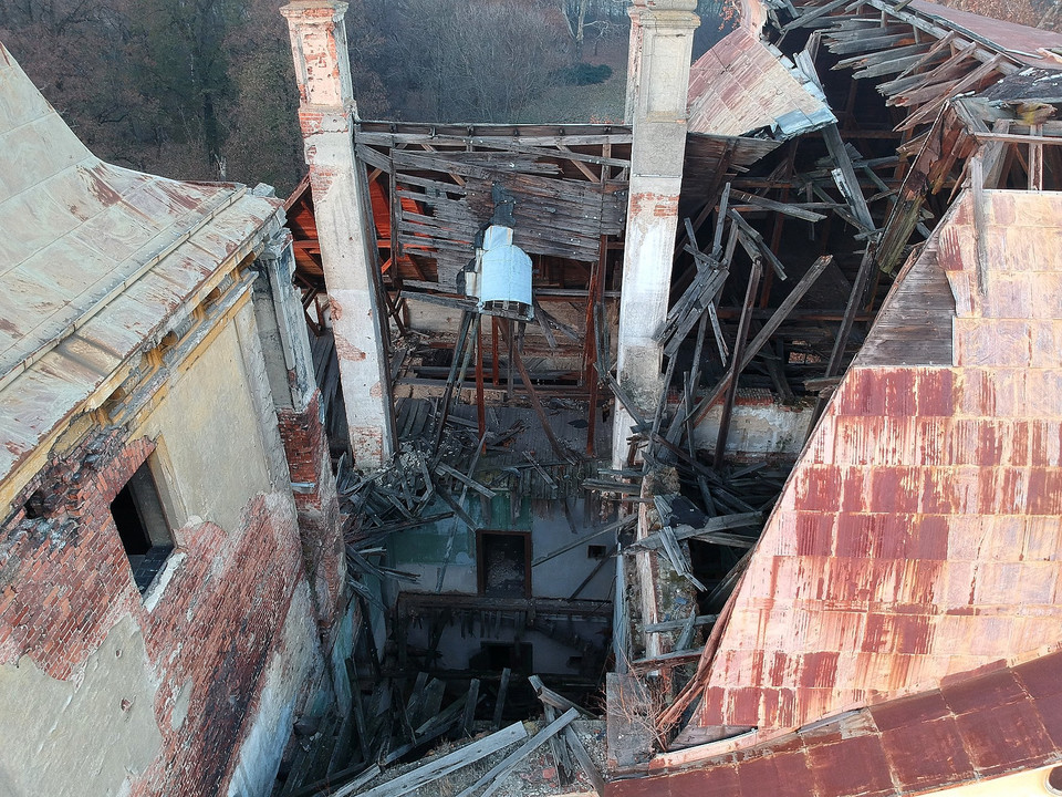 Pałac w Mańczycach - opuszczona rezydencja rodziny von Stosch na Dolnym Śląsku