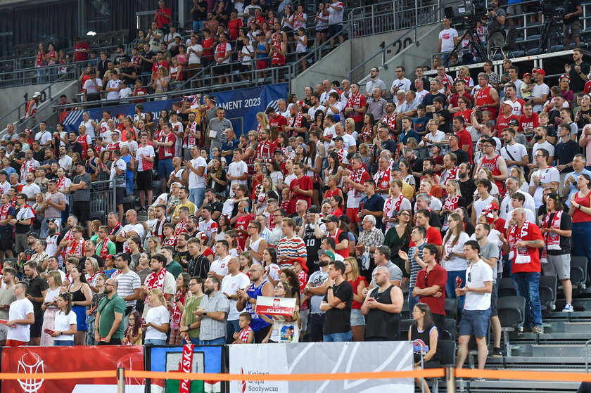 Kibice w Gliwicach mieli powody do radości. Polska wygrała z Węgrami 83:81.