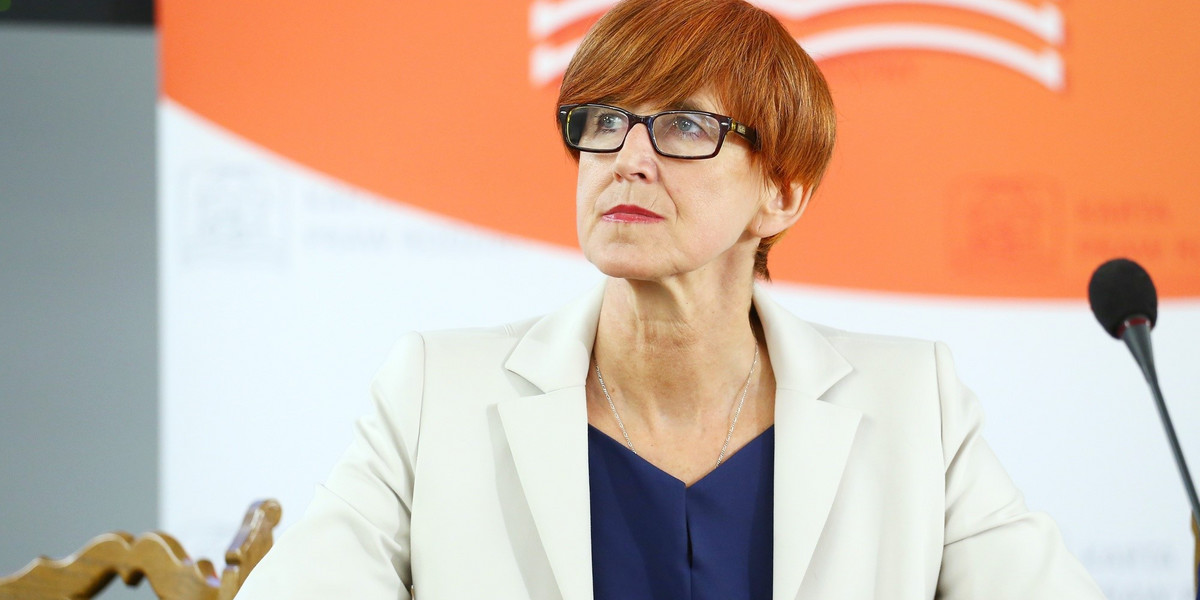 Minister Elżbieta Rafalska uważa, że spadek ubóstwa w Polsce to efekt m.in. wprowadzenia programu 500 Plus