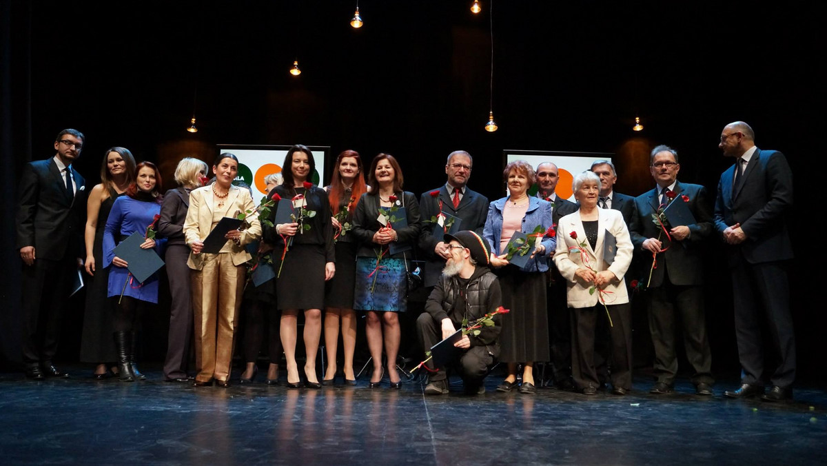 Wiemy, kto powalczy o tegoroczne miejskie nagrody w dziedzinie kultury. Siedmioosobowe jury przedstawiło kandydatów prezydentowi Lublina. Laureatów poznamy podczas wielkiej Gali Kultury, która odbędzie się w środę 19 kwietnia w Filharmonii Lubelskiej.