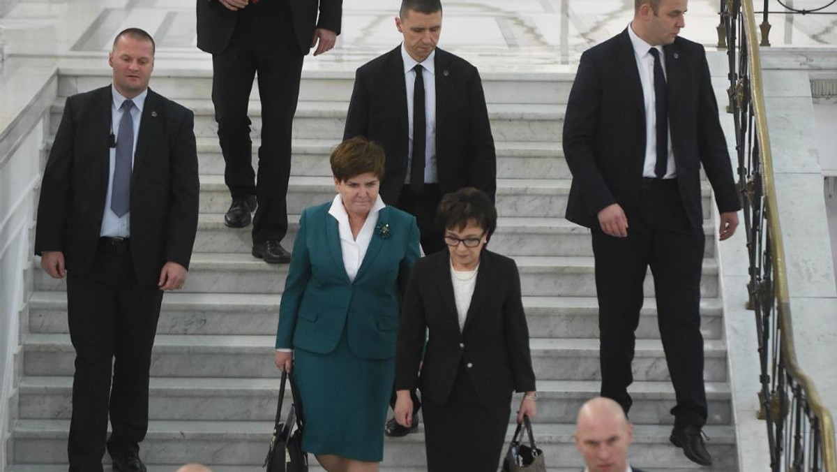 Premier Beata Szydło i rzecznik rządu Elżbieta Witek