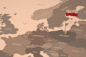 Po 20 latach w UE Polska z kraju emigracyjnego staje się imigracyjnym