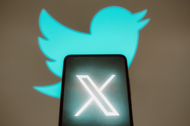 Dziwny "X". Dlaczego Twitter zmienił nazwę na taką, której nikt nie rozumie?