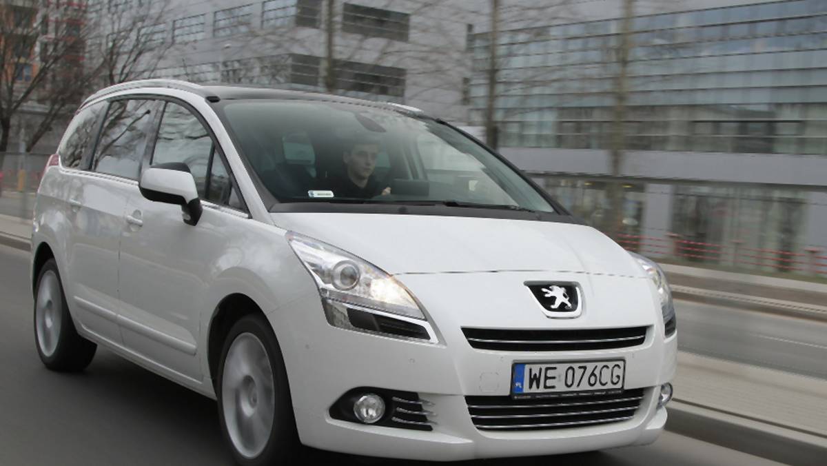 Peugeot 5008 2.0 HDI: moda kontra praktyczność