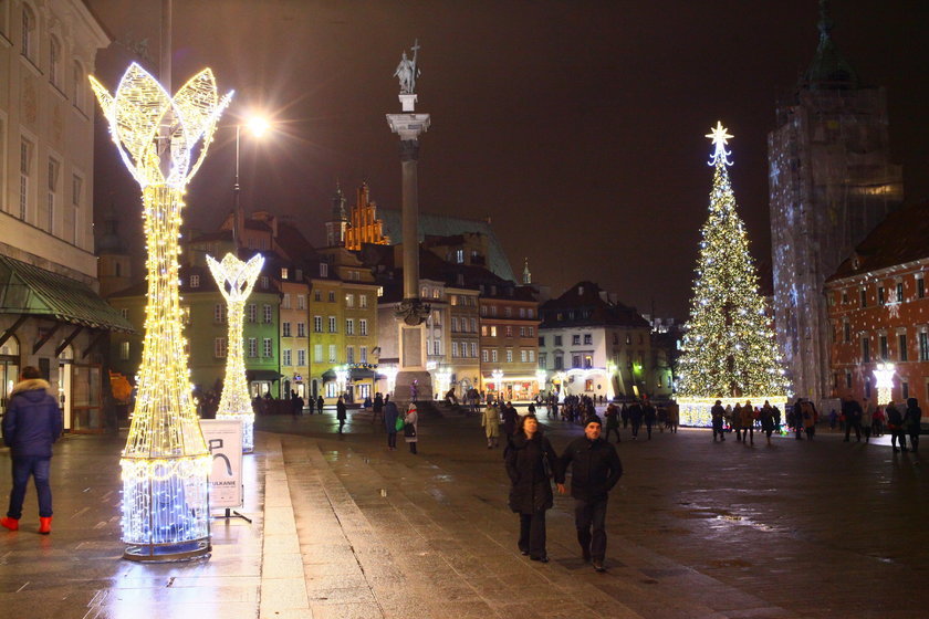 W Święta zobacz świąteczną iluminację w Warszawie! 