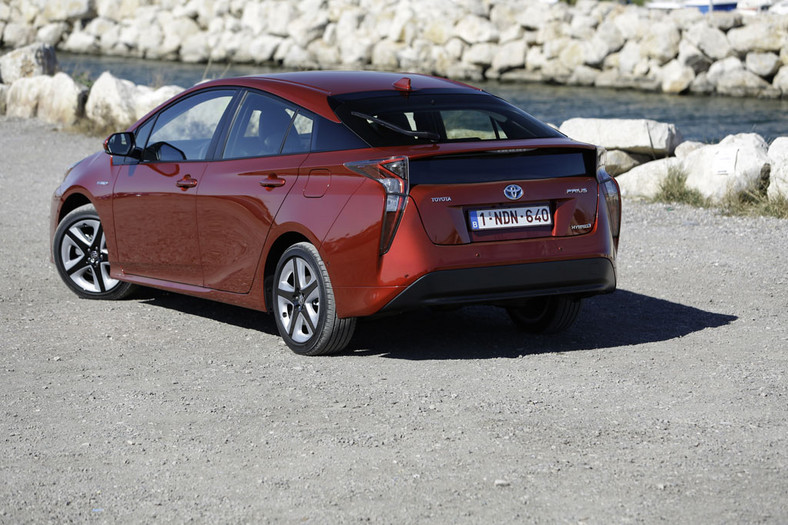 Toyota Prius IV nowa jakość hybrydy Test, Opinie, Dane