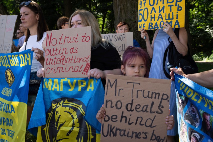 Protest ispred ambasade SAD u Kijevu